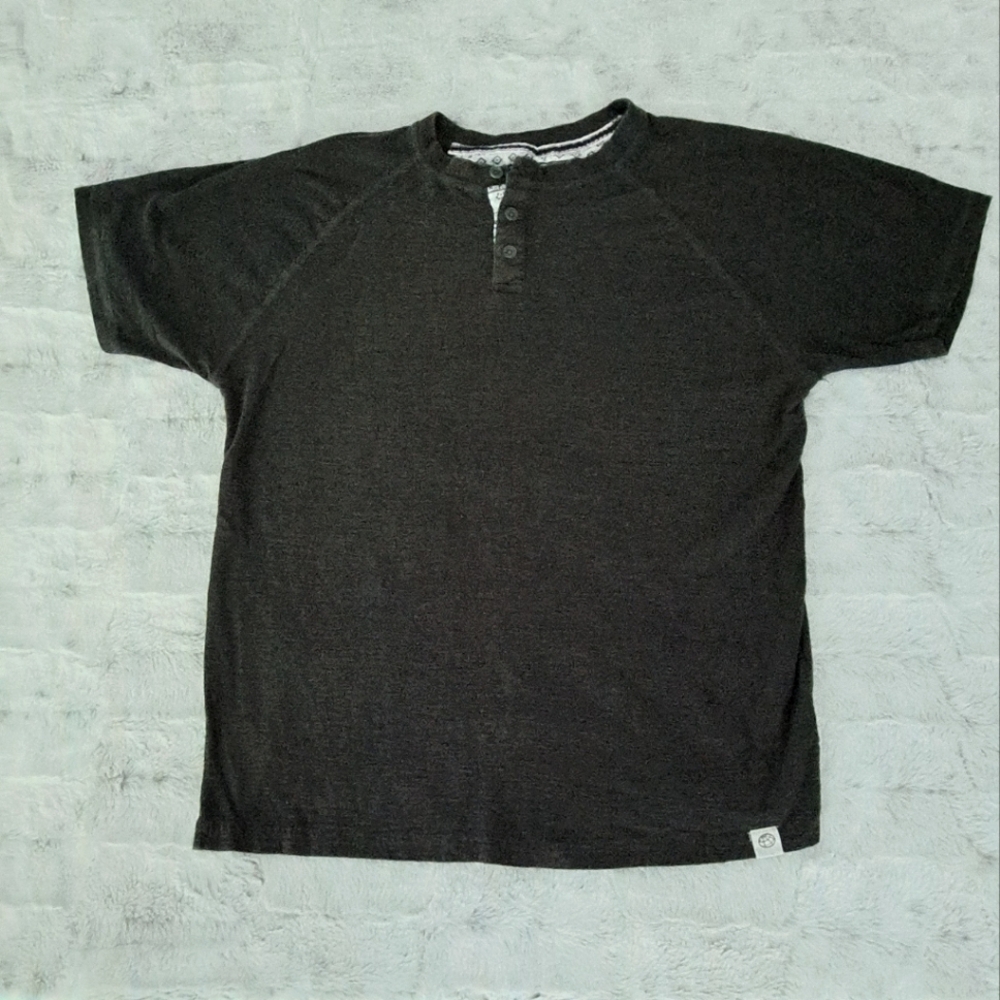 Free Planet mens gray short sleeve cotton shirt. Size L.